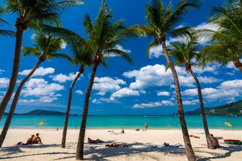 สถานบันเทิงภูเก็ตผิดกฎหมาย ภูเก็ตร้องจัดระเบียบธุรกิจ