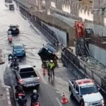 รถกระบะติดหลุมบนถนนพระราม 2 สมุทรสาคร