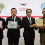 ผู้พิการใช้รถเข็นเข้าคูหาลงคะแนนเสียงในการเลือกตั้งในประเทศไทย